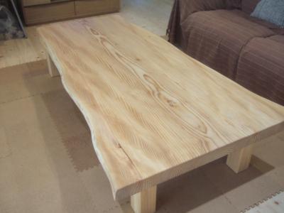 モミの木テーブル